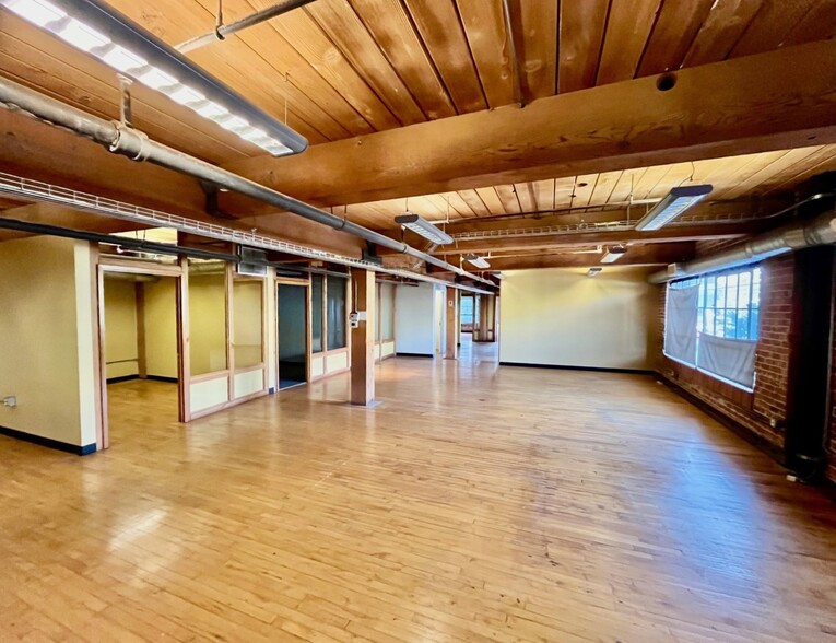 More Photos Of 1810-1812 Harrison St, San Francisco Loft Creative Space For Lease