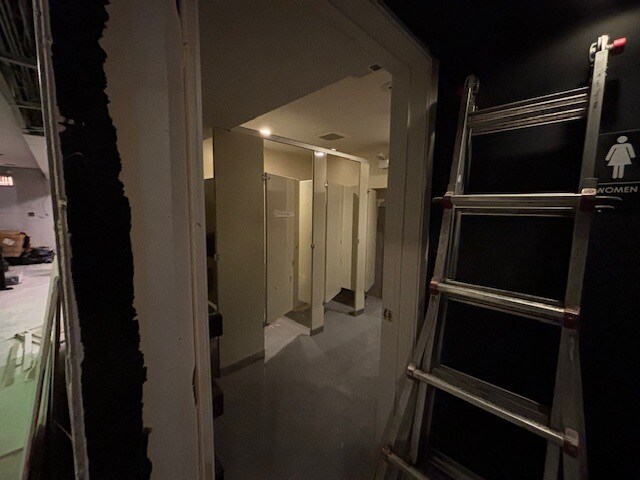 More Photos Of 3477 N Clark St, Chicago Bar For Lease