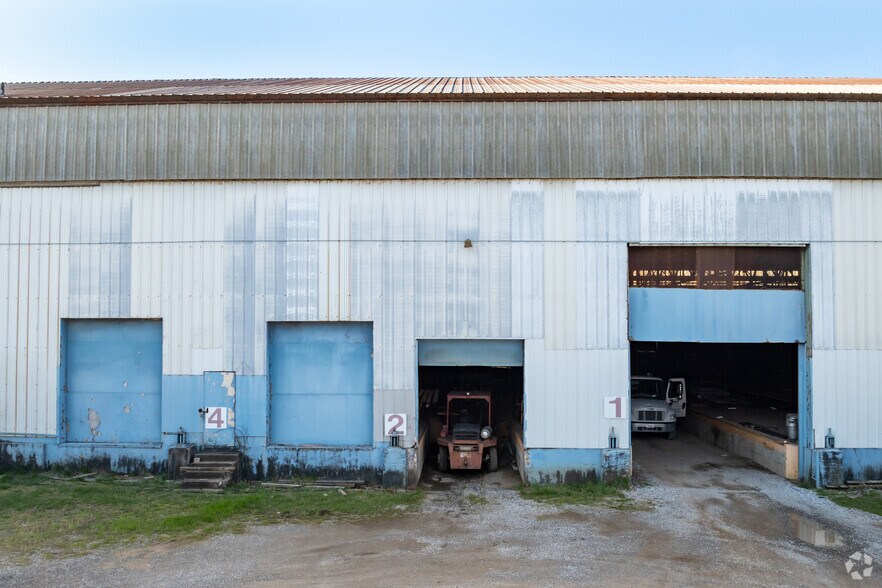 More Photos Of 203 E Trigg Ave, Memphis Warehouse For Sale