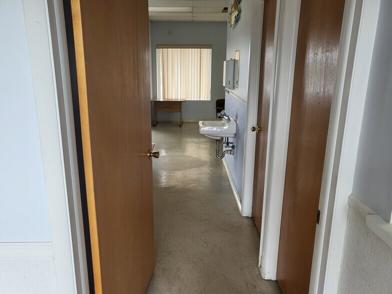 More Photos Of 1121 Route 47, Rio Grande Office For Sale