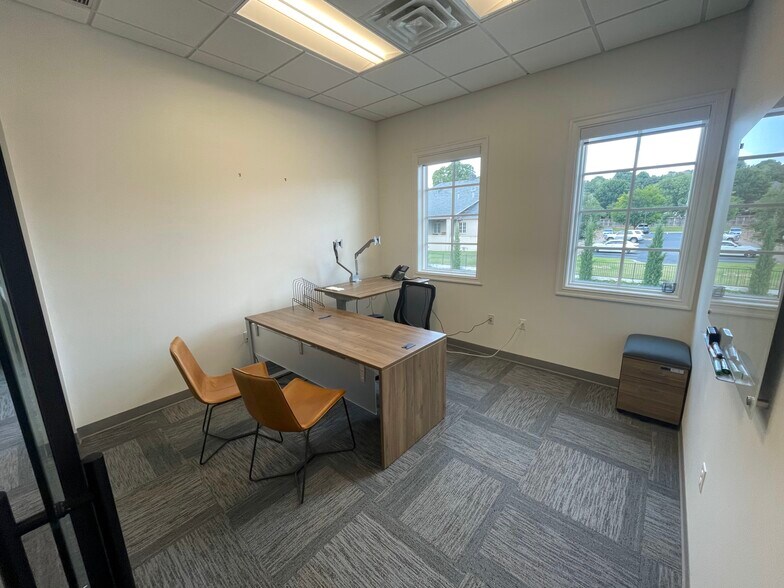 More Photos Of 4521 E 91st St, Tulsa Office For Lease
