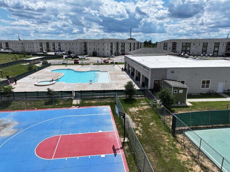 More Photos Of 702 Santee St, Prairie View Apartments For Sale