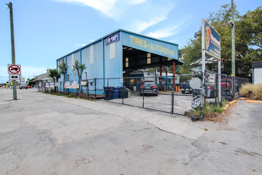 Primary Photo Of 3639 S Manhattan Ave, Tampa Auto Repair For Sale