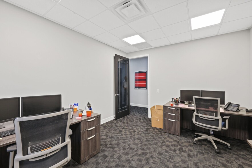 More Photos Of 10055 Yamato Rd, Boca Raton Medical For Lease