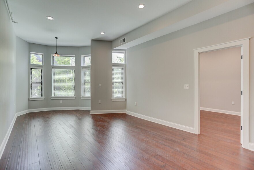 More Photos Of 218 W Main St, Urbana Office For Sale