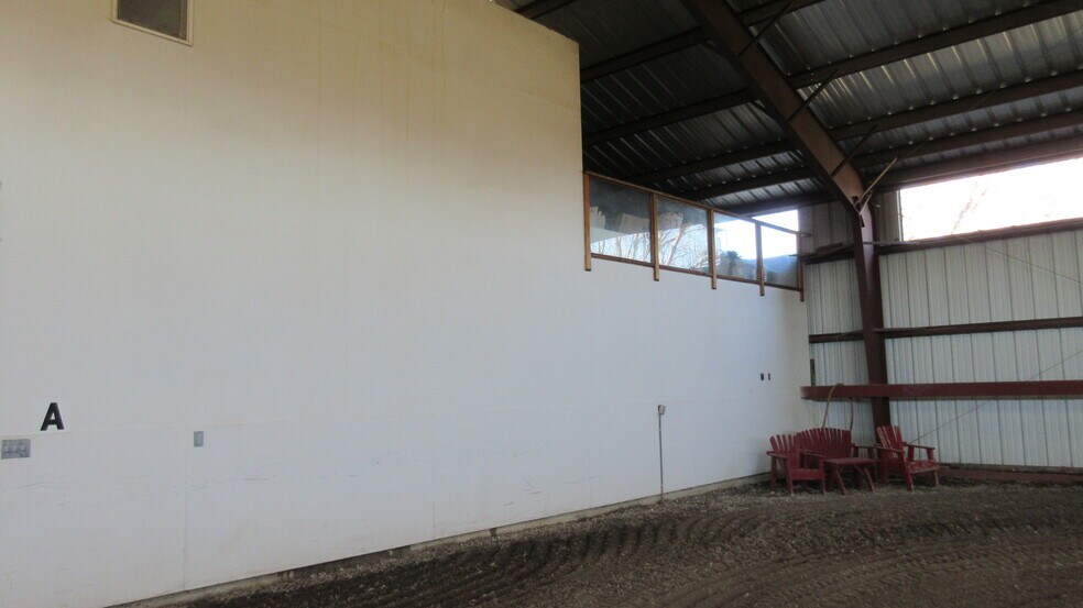 More Photos Of 1502 University Pky, Yakima Warehouse For Sale