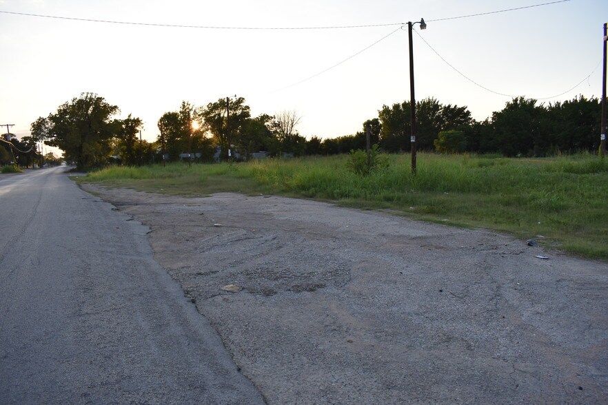 More Photos Of 5733 Elliott Reeder Rd, Haltom City Land For Sale