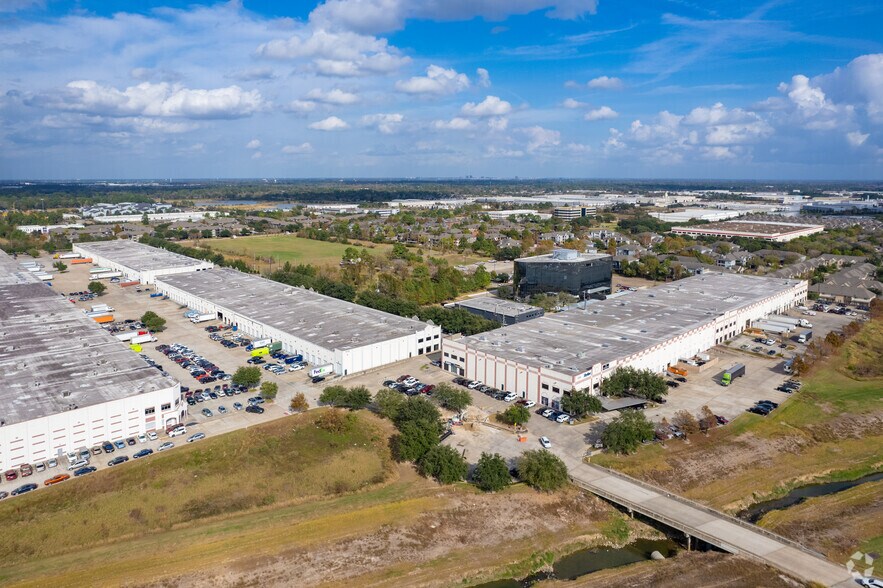 More Photos Of 7865 Northcourt Rd, Houston Distribution For Lease