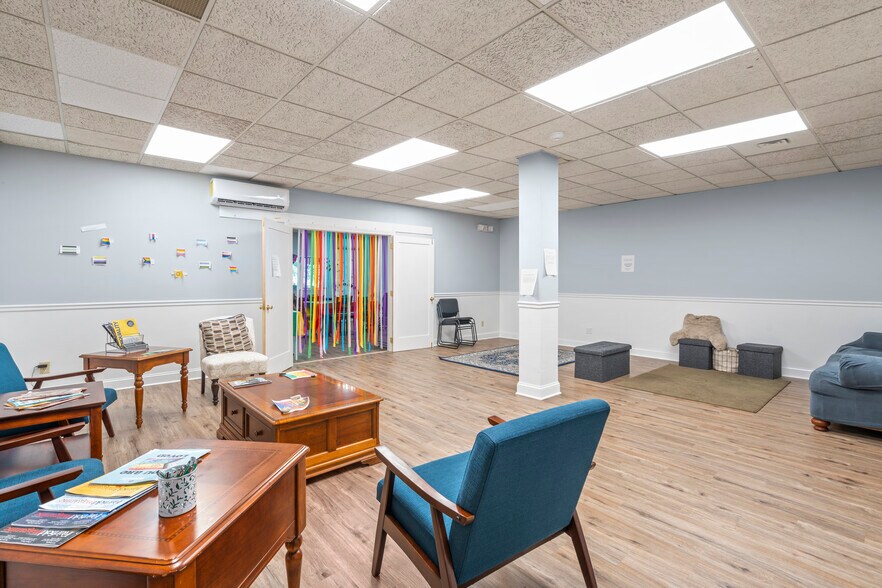 More Photos Of 887 Main St, Monroe Office Residential For Sale