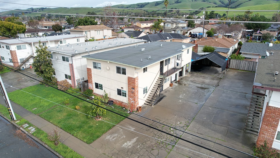 Primary Photo Of 33638 9th St, Union City Apartments For Sale
