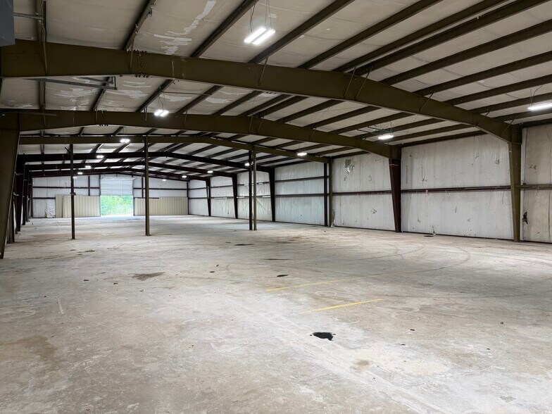 More Photos Of 1901 SE 29th St, Oklahoma City Manufacturing For Sale