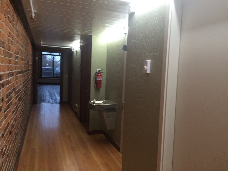 More Photos Of 418 S Trade St, Amity Storefront For Lease