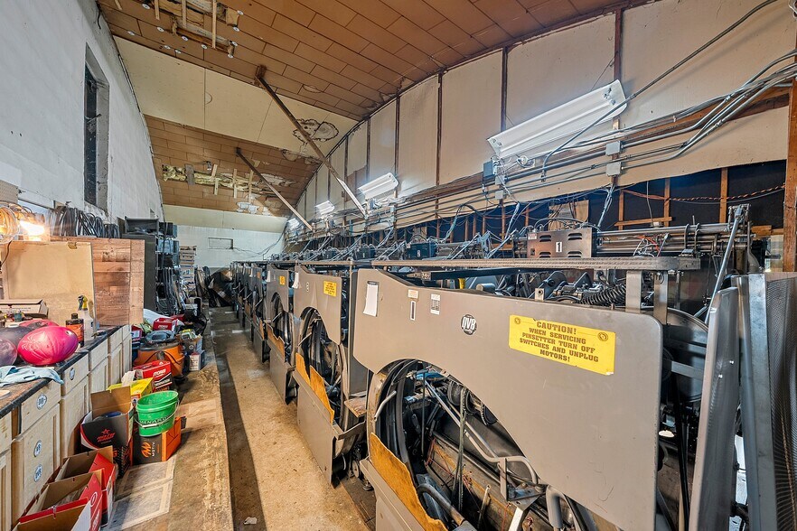 More Photos Of 326 Main St, Wausaukee Bowling Alley For Sale