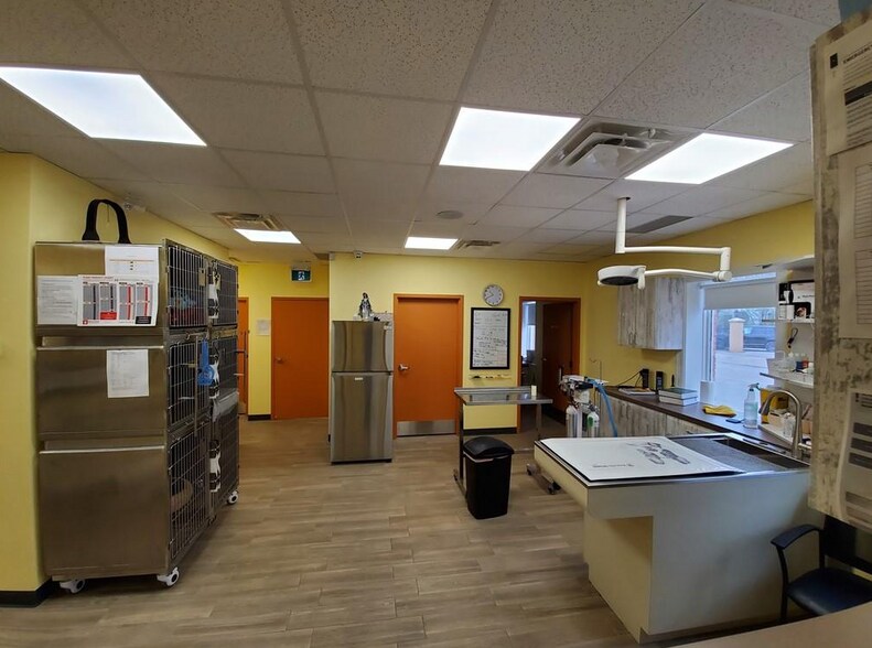 More Photos Of 484 John St, Burlington Storefront Retail Office For Sale