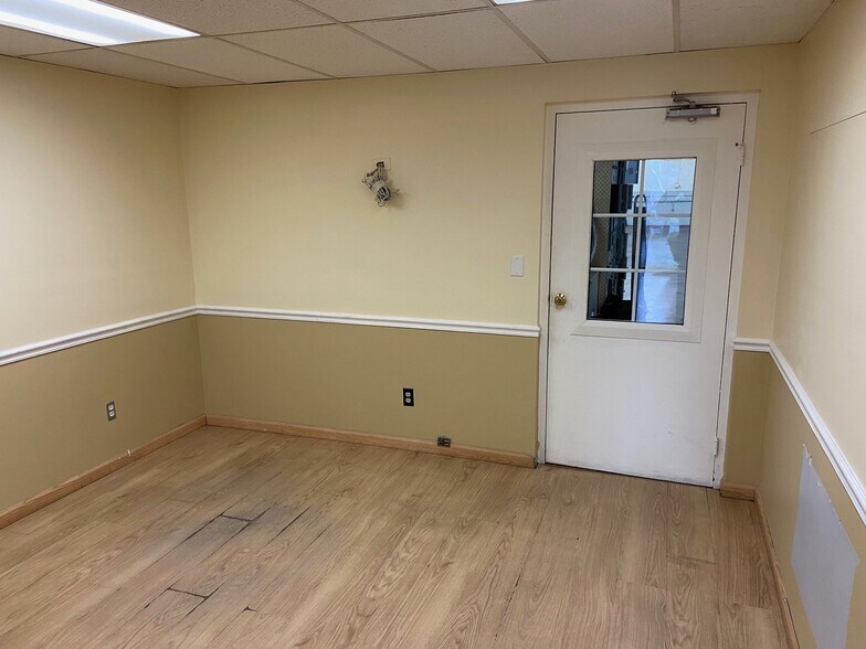 More Photos Of 6222 Webster St, Dayton Warehouse For Lease