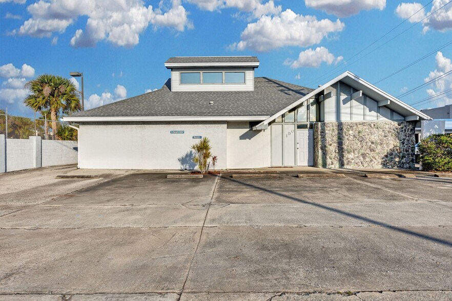 Primary Photo Of 150 N Banana River Dr, Merritt Island Healthcare For Lease