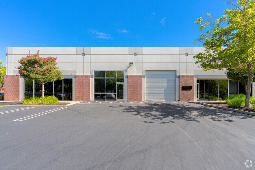More Photos Of 2008 Opportunity Dr, Roseville Flex For Lease