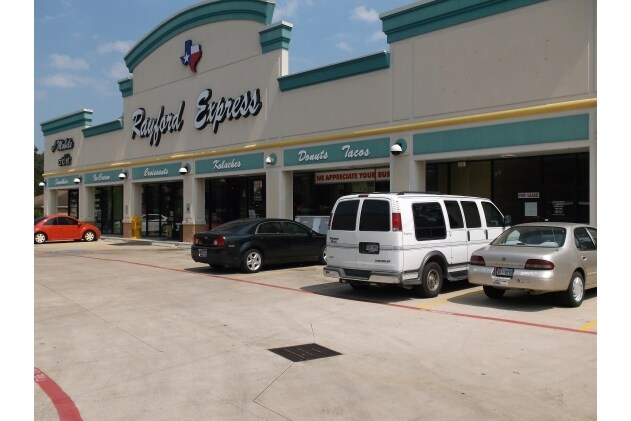 More Photos Of 1511 Rayford Rd, Spring Freestanding For Lease