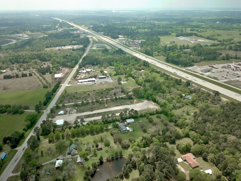 More Photos Of 18135 N Highway 75, Willis Specialty For Sale