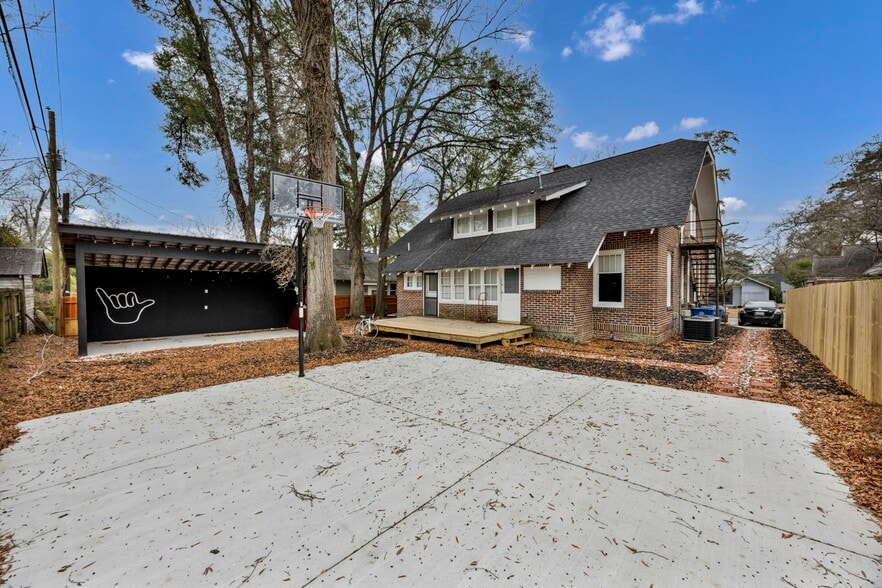 More Photos Of 1308 Maple St, Columbia Multifamily For Sale