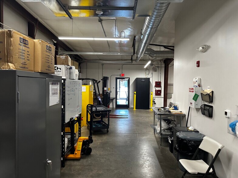 More Photos Of 1171 Us-25 Hwy, Travelers Rest Manufacturing For Sale