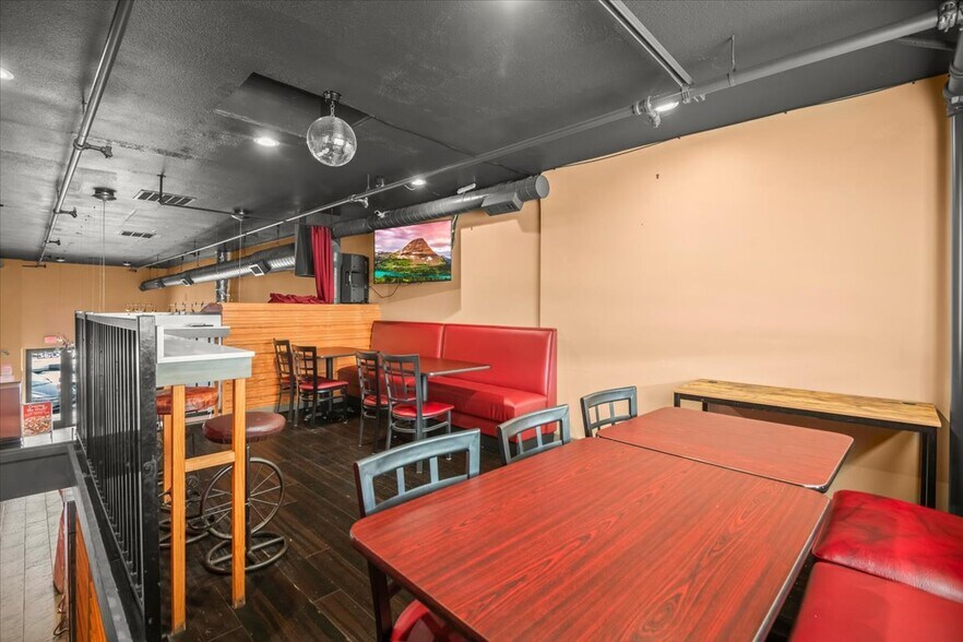 More Photos Of 168 W 25th Ave, San Mateo Storefront For Sale