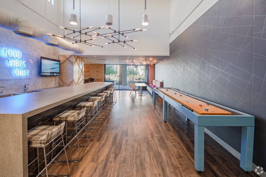 More Photos Of 3003 N Central Ave, Phoenix Office For Lease