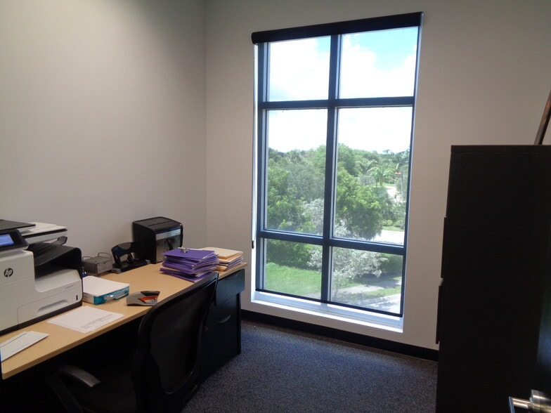 More Photos Of 5850 Coral Ridge Dr, Coral Springs Medical For Sale