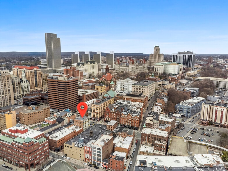 More Photos Of 61 N Pearl St, Albany Apartments For Lease