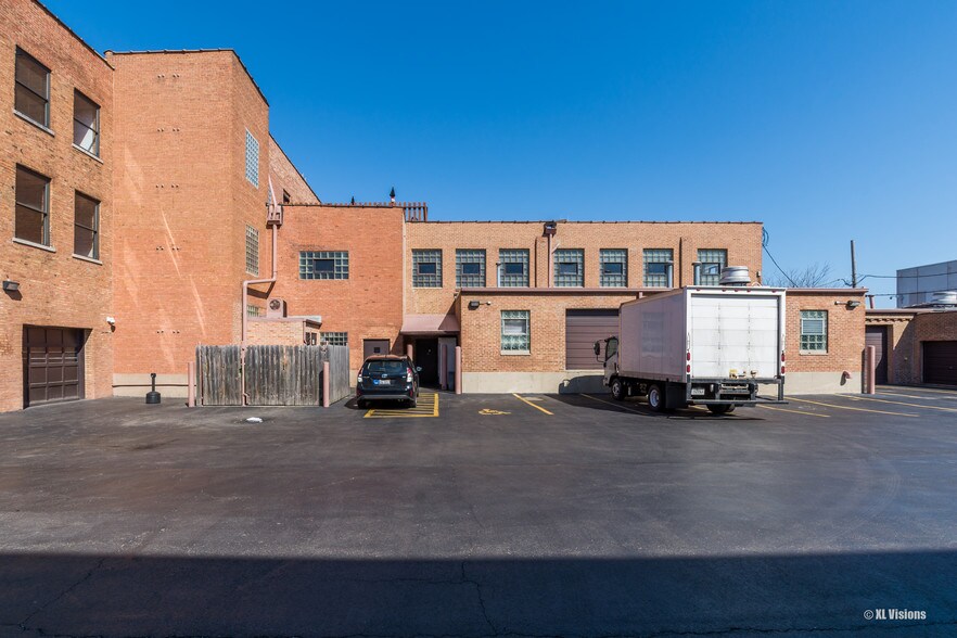 More Photos Of 1229 N North Branch St, Chicago Light Manufacturing For Lease