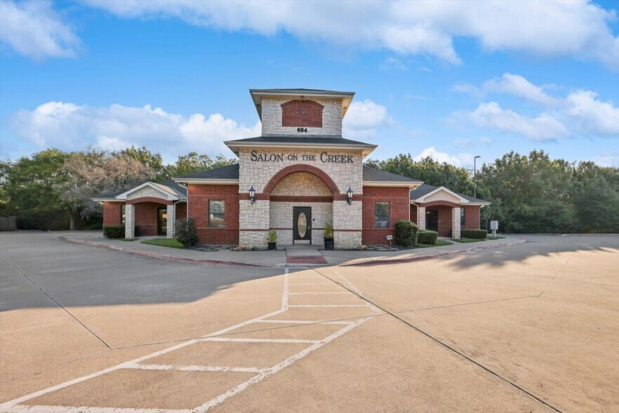 More Photos Of 684 S Denton Tap Rd, Coppell Office For Lease