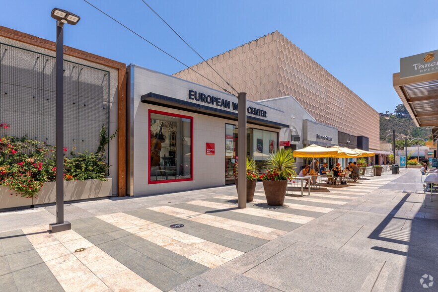 More Photos Of 1288-1640 Camino Del Rio N, San Diego Unknown For Lease