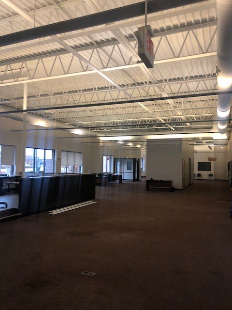 More Photos Of 1705 W Jefferson St, Joliet Auto Dealership For Sale