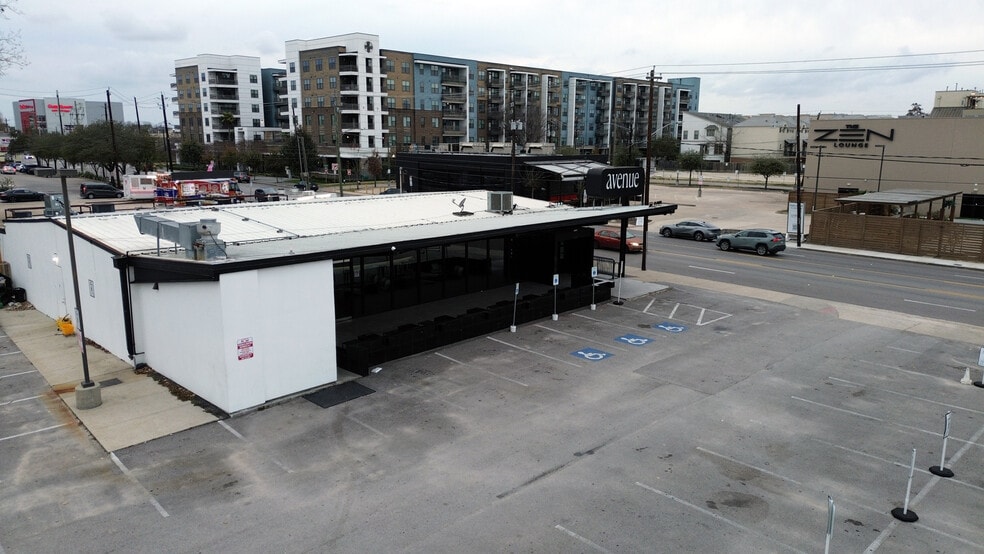 More Photos Of 5317 Washington Ave, Houston Bar For Lease