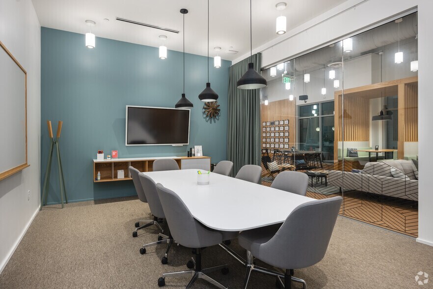 More Photos Of 355 S Main St, Greenville Office For Lease