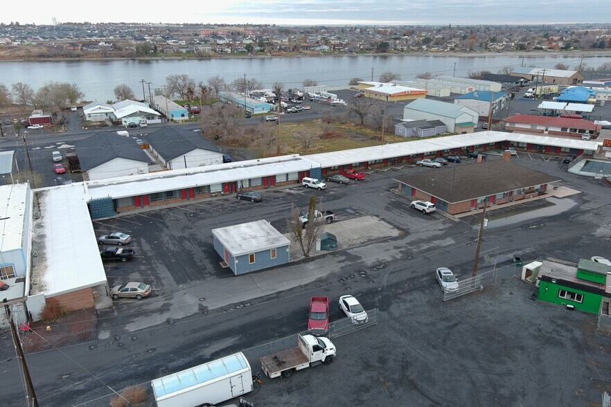 More Photos Of 1006 W 3rd Ave, Moses Lake Apartments For Sale