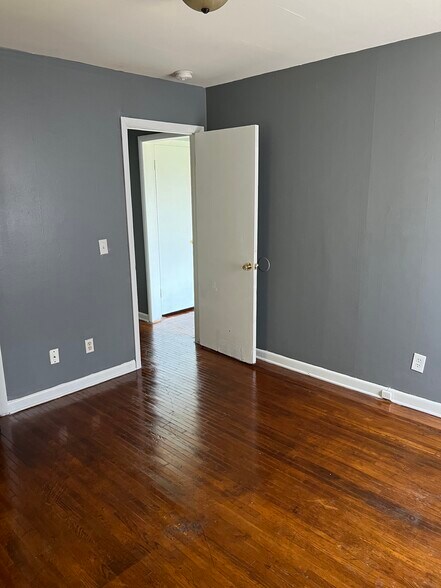 More Photos Of 6442 n bayley, Wichita Apartments For Sale