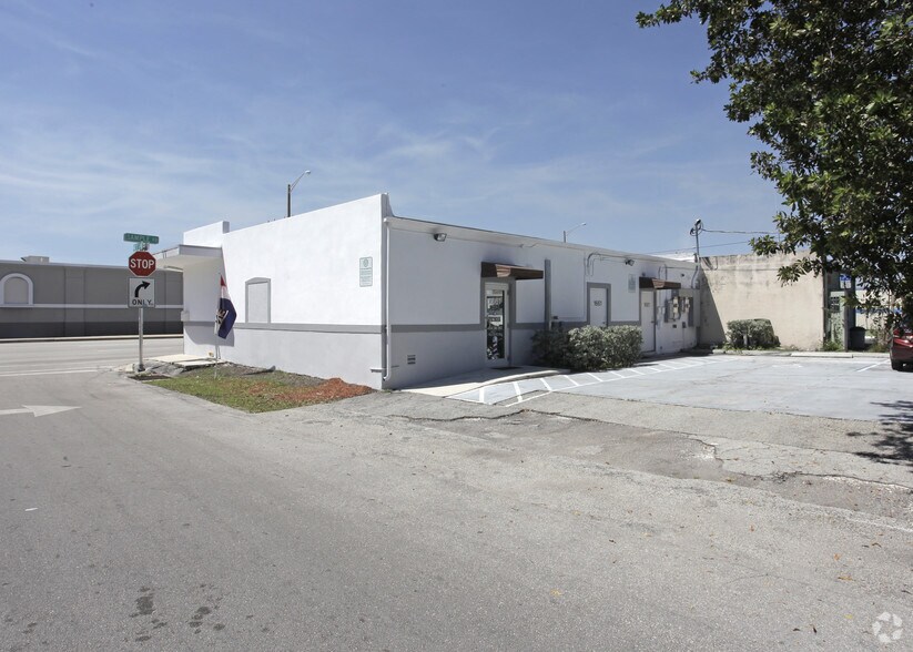 More Photos Of 1661 E Sample Rd, Pompano Beach Storefront For Lease