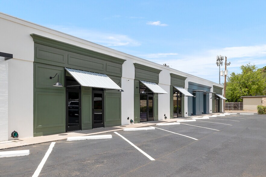 More Photos Of 804 Pecan Blvd, McAllen Coworking Space