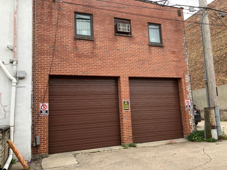 More Photos Of 211 W 1st St, Dixon General Retail For Sale