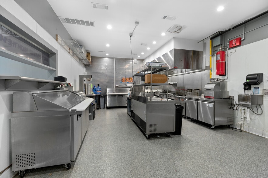More Photos Of 620 S Presa St, San Antonio Restaurant For Lease