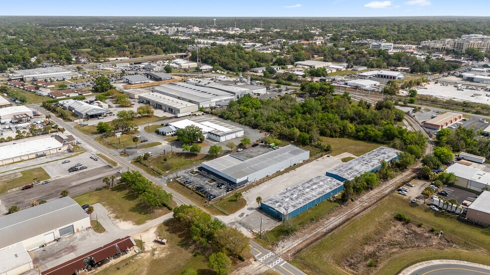 More Photos Of 1521 SW 12th Ave, Ocala Distribution For Sale