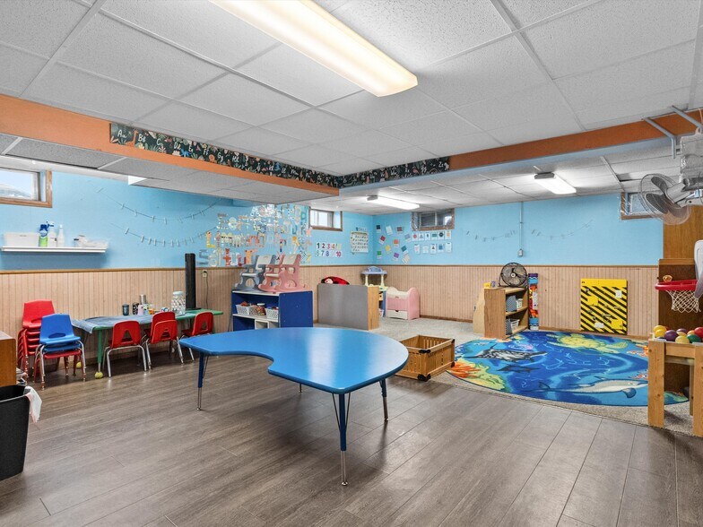 More Photos Of 1017 Laurel St, Marshfield Specialty For Sale