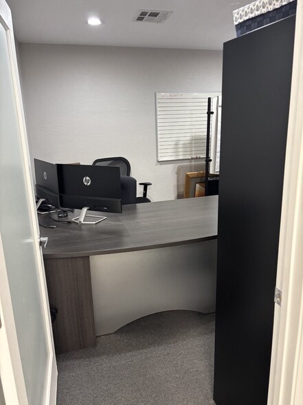 More Photos Of 2814 W Northern Ave, Phoenix Office For Sale