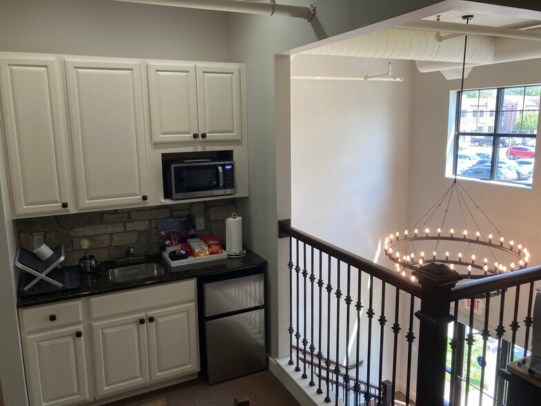 More Photos Of 8674-8696 Eagle Creek Cir, Savage Office For Sale