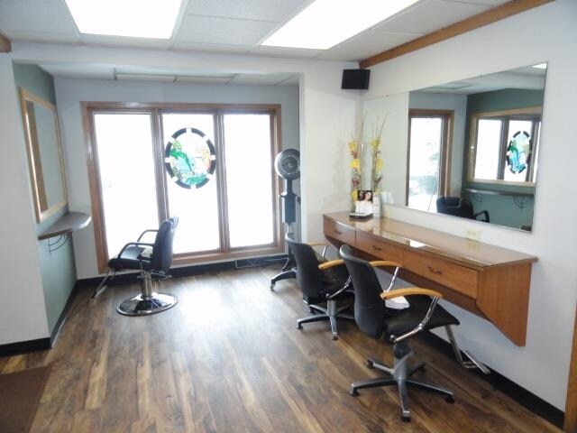 More Photos Of 6562 Lake Rd, Windsor Storefront Retail Office For Sale