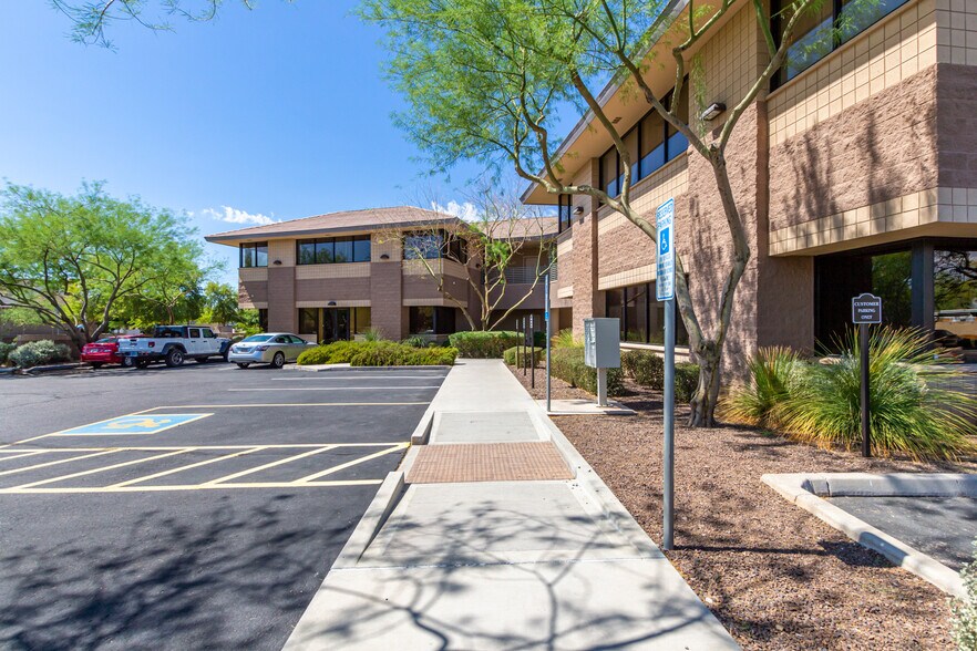 More Photos Of 1838 W Parkside Ln, Phoenix Office For Lease