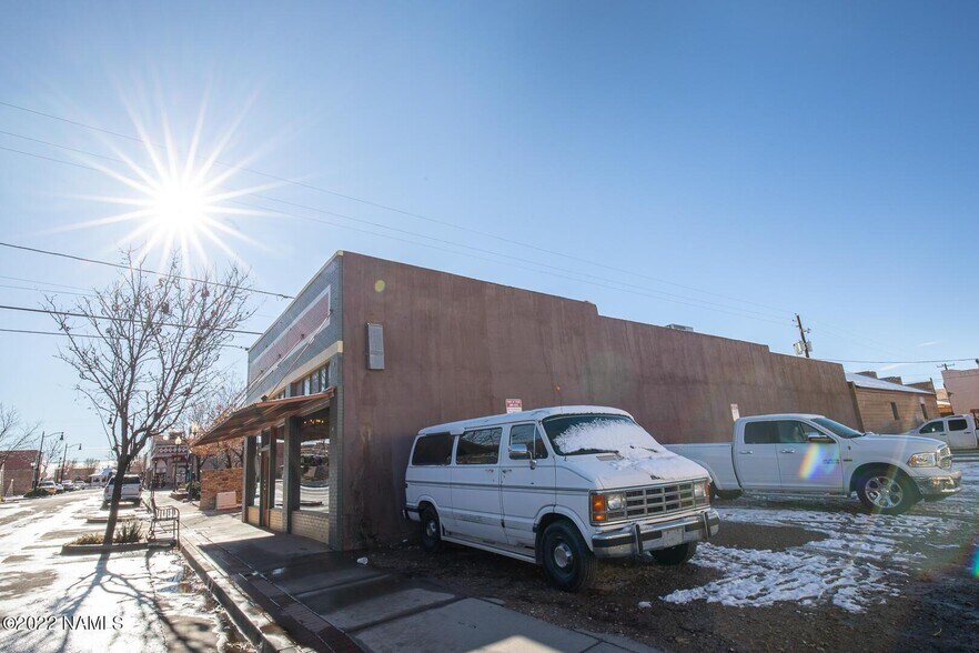 More Photos Of 213 N Kinsley Ave, Winslow Storefront For Sale