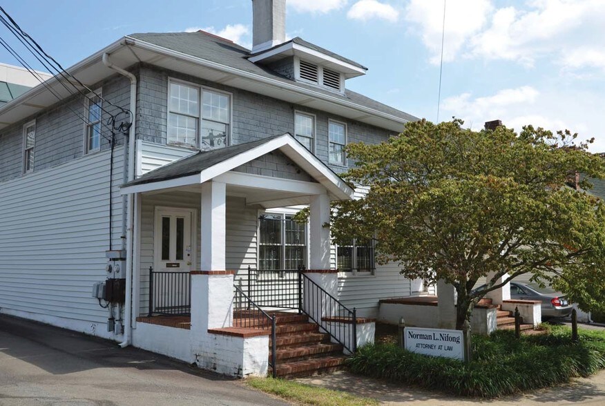 More Photos Of 205-207 N Poplar St, Winston-Salem Office For Sale