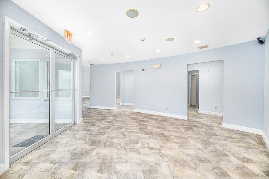 More Photos Of 137 Rutherford Ave, Franklin General Retail For Lease